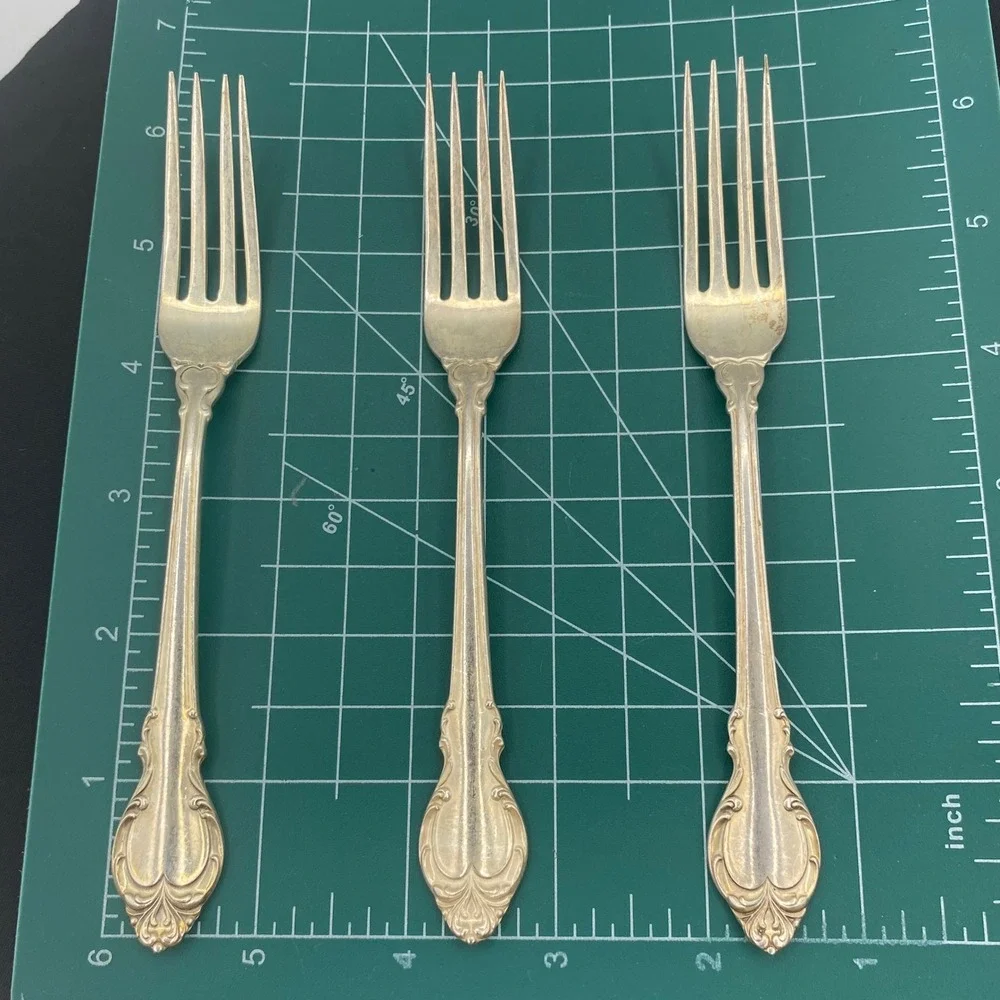 Holmes & Edwards IS 7.5in Dinner Forks 3pc Heart Silver Fashion Silverplate 1954